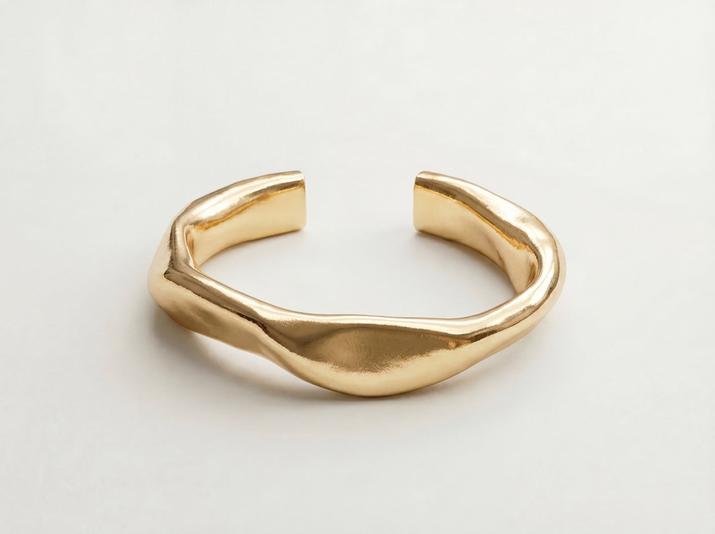 SELENA  CUFF