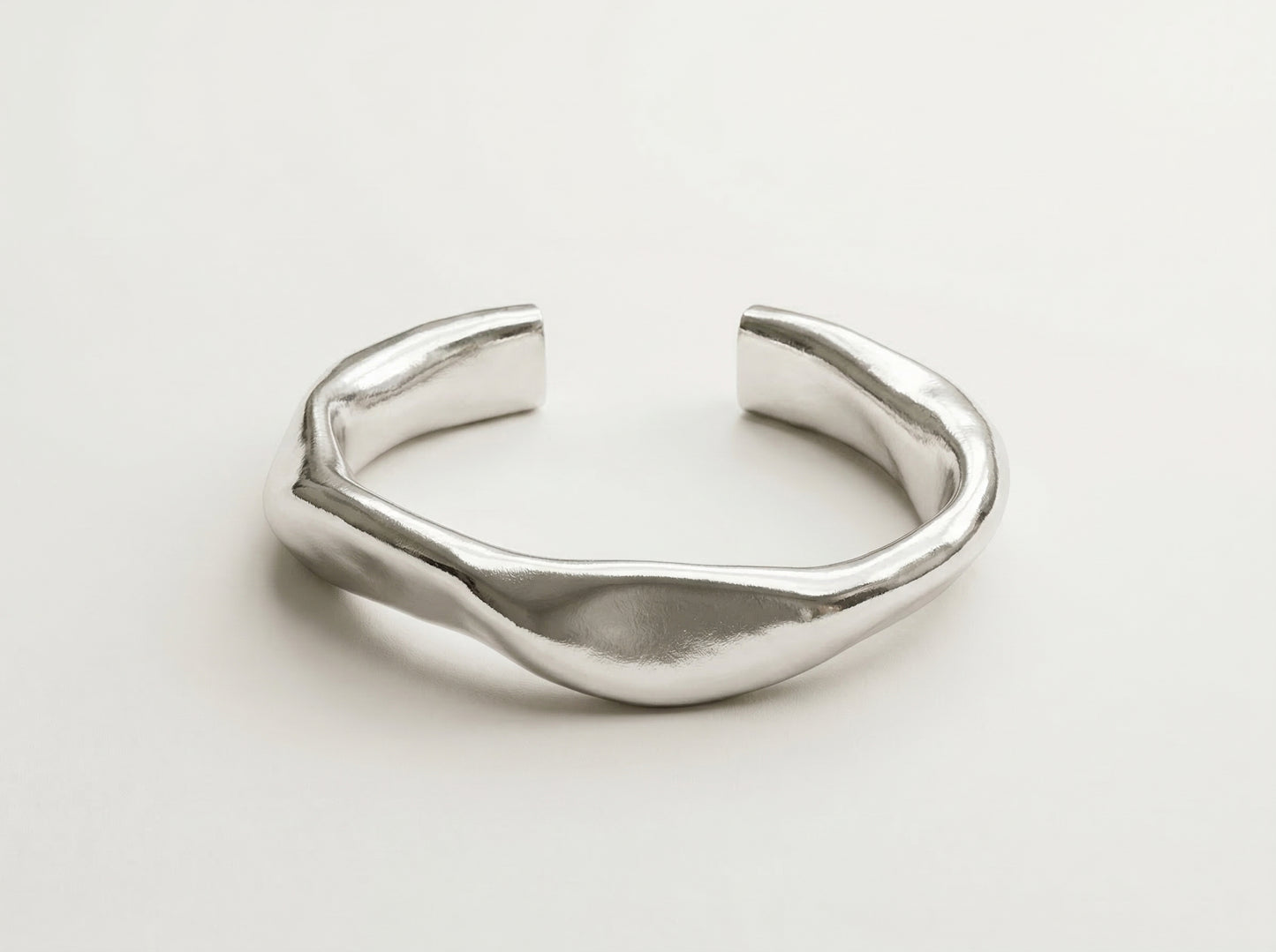 SELENA  CUFF